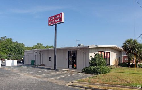 214 Jonquil Ave Nw, Fort Walton Beach, FL, 32548-6345 | Card Image