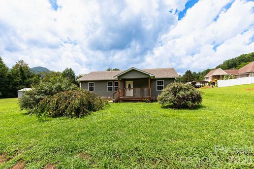 40 Eddie Dr, Old Fort, NC, 28762-0417 | Card Image