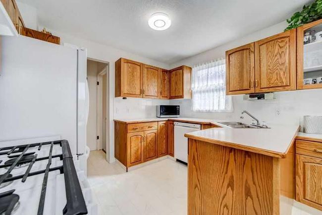 2220 24 Avenue, Home with 3 bedrooms, 1 bathrooms and 4 parking in Coaldale AB | Image 9