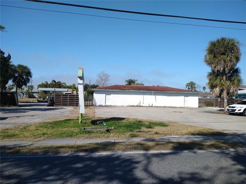 13923 Old Dixie Hwy, HUDSON, FL, 34667-1335 | Card Image