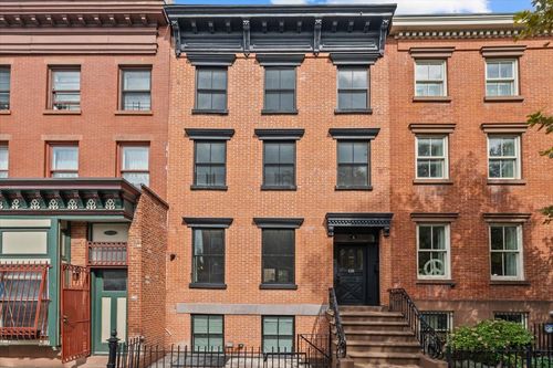 131 Kane St, Brooklyn, NY, 11231-3014 | Card Image