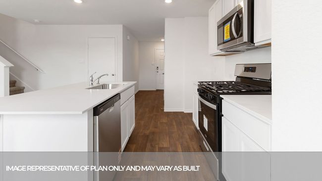 406 Wild Goose Drive, House other with 3 bedrooms, 3 bathrooms and null parking in Luling TX | Image 10