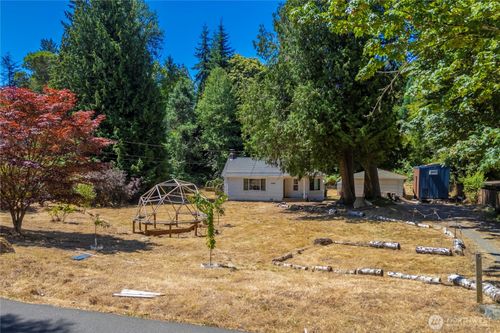 12027 10th Ave S, Seattle, WA, 98168-2213 | Card Image
