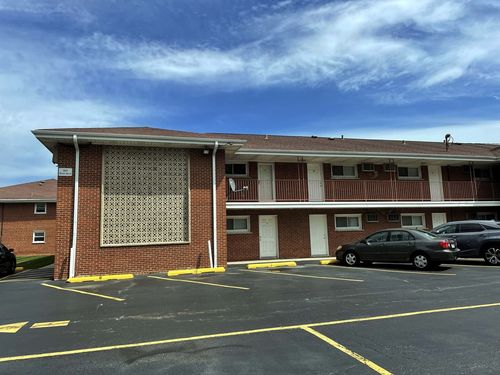 18-165 Dover Dr, Des Plaines, IL, 60018-1238 | Card Image
