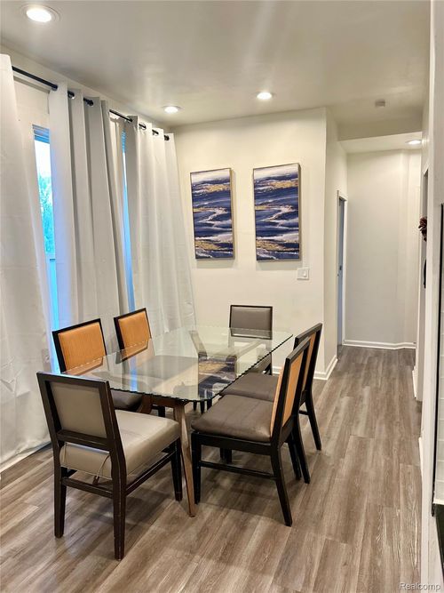 3838 Bagley St, Detroit, MI, 48216-1420 | Card Image