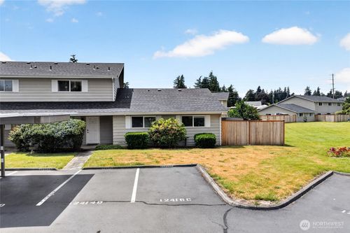 d-12414 Se 272nd Pl, Kent, WA, 98030-8901 | Card Image