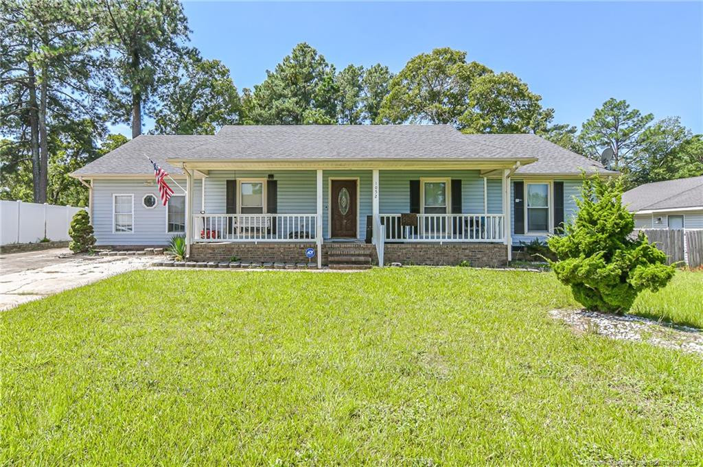 Christina St, Fayetteville, NC 28314