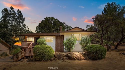 17372 Meadow View Dr, Hidden Valley Lake, CA, 95467 | Card Image