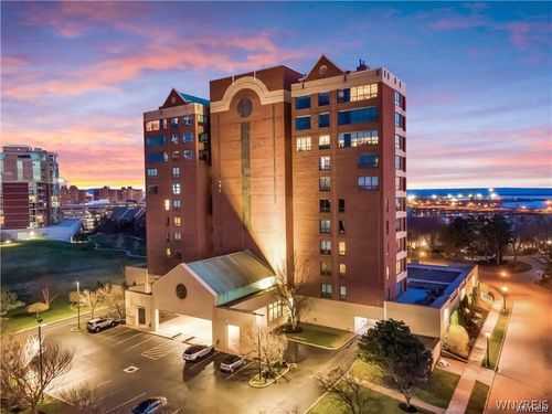 207 Admirals Walk, Buffalo, NY, 14202-4331 | Card Image