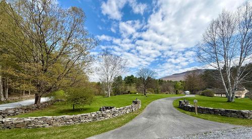7 Dusty Hollow Ln, Dorset, VT, 05251-9581 | Card Image