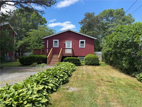 76 Hemlock Rd, South Kingstown, RI, 02879-5509 | Card Image