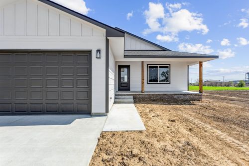 302 S Commercial Ave, Sedgwick, KS, 67135 | Card Image