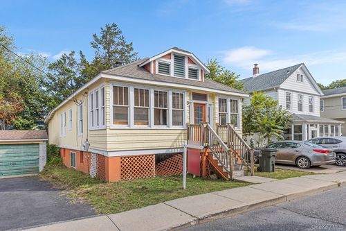 8 Fostoria St, Highland Falls, NY, 10928-1708 | Card Image