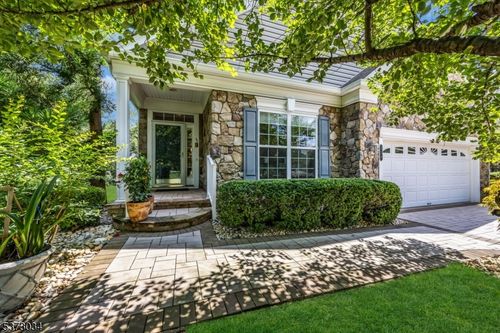 226 Osborne Ct, Somerset, NJ, 08873-6020 | Card Image