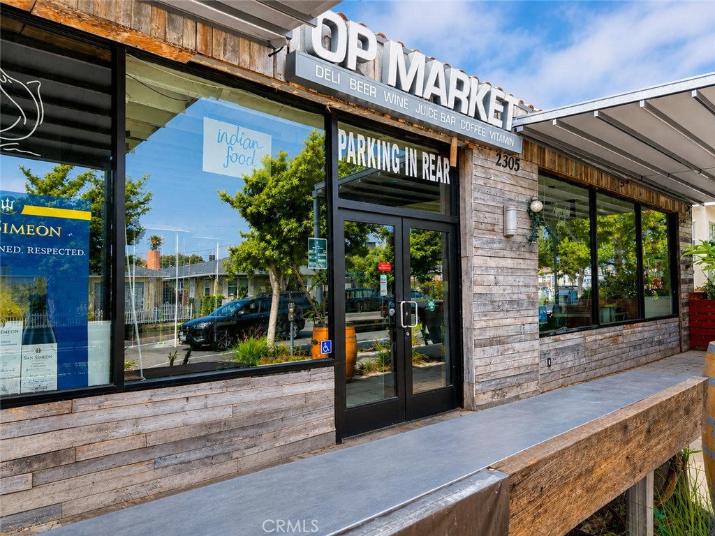 Commercial Sale in Santa Monica 4