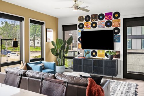 apt-417-303 31st Ave N, Nashville, TN, 37203-6397 | Card Image