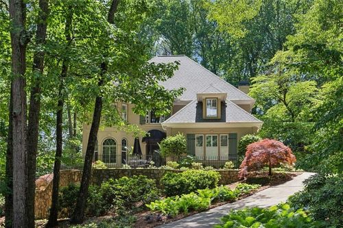 1600 Savannah Ct Se, Smyrna, GA, 30080-5842 | Card Image
