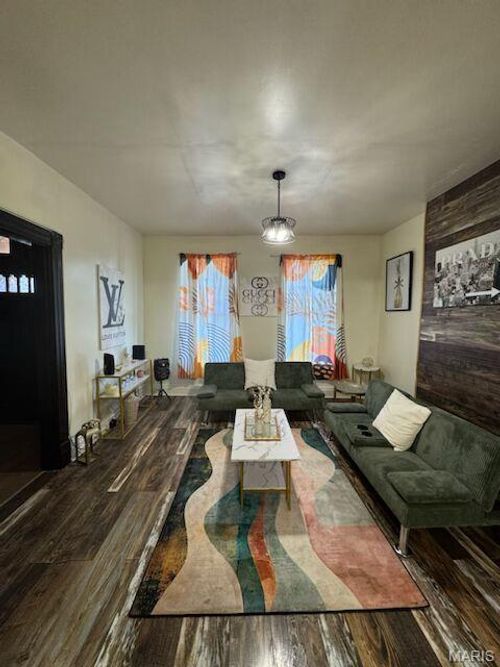 4259 W Cote Brilliante Ave, Saint Louis, MO, 63113-2641 | Card Image