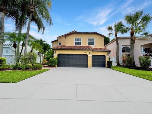 811 Nw 155th Ter, Pembroke Pines, FL, 33028 | Card Image