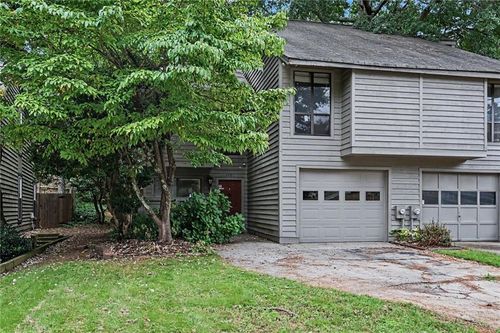 1006 Creatwood Cir Se, Smyrna, GA, 30080-8211 | Card Image