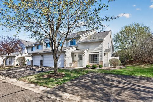 j-8606 Quarry Ridge Ln, Woodbury, MN, 55125-5504 | Card Image