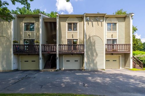 1b2-135 Broad St, Hudson, MA, 01749-2781 | Card Image