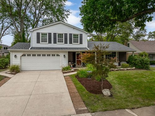 601 Menominee Ln, Naperville, IL, 60563-1323 | Card Image