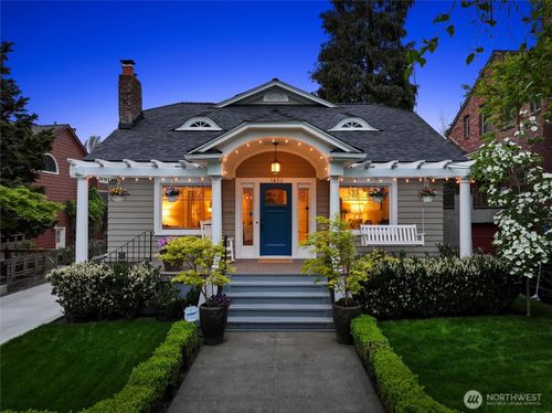1852 E Shelby St, Seattle, WA, 98112-2022 | Card Image