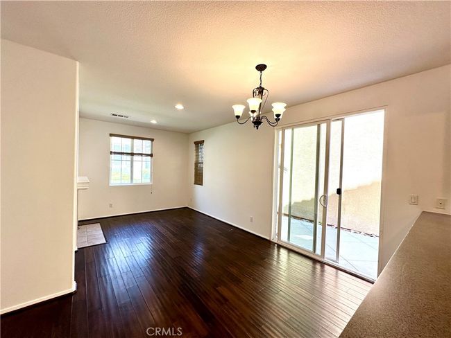 Dining area & sliding door | Image 6