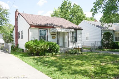 26234 Pennie St, Dearborn Heights, MI, 48125-1462 | Card Image