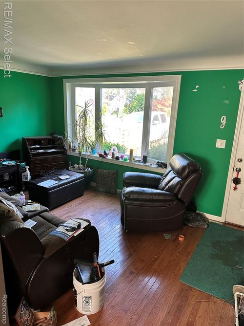 19059 Wood St, Melvindale, MI, 48122-1615 | Card Image