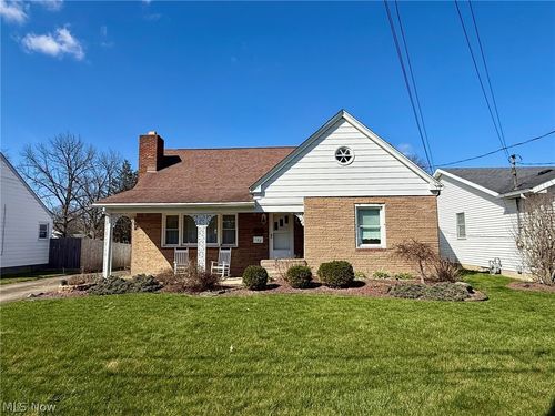 102 Furlen Ct, Hubbard, OH, 44425-1520 | Card Image