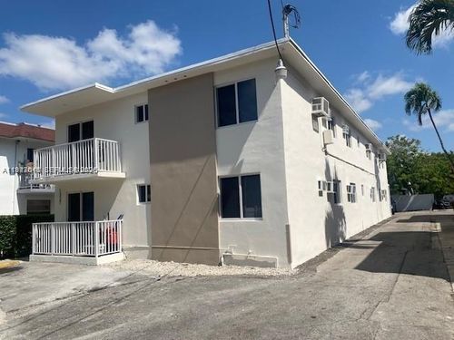 3-1327 Sw 3 St, Miami, FL, 33135 | Card Image