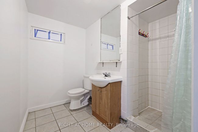 4 Deena Pl, House other with 8 bedrooms, 7 bathrooms and 6 parking in Markham ON | Image 50
