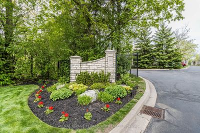 6477 Rivergate Pl, Condo with 2 bedrooms, 3 bathrooms and 4 parking in Mississauga ON | Image 1