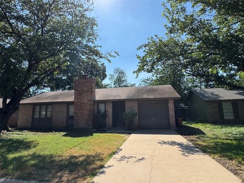 1645 Chippeway Ln, Austin, TX, 78745-3722 | Card Image