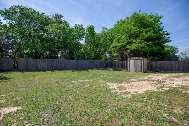 904 N Main St, House other with 3 bedrooms, 2 bathrooms and null parking in Kemp TX | Image 28