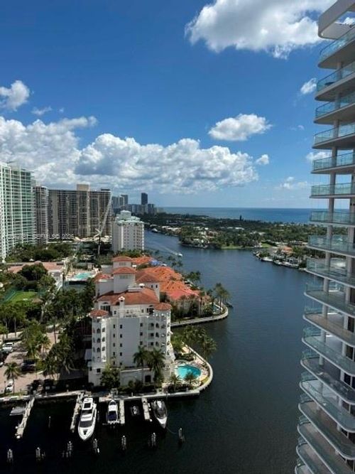 24b-19707 Turnberry Way, Aventura, FL, 33180-2506 | Card Image
