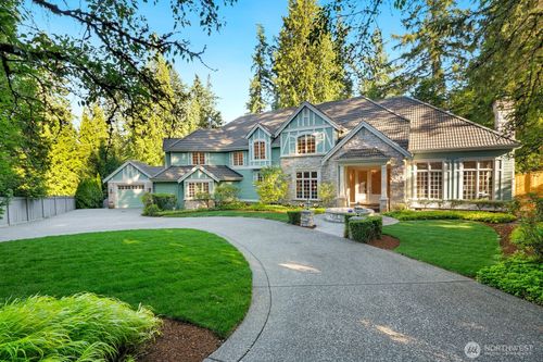 13695 Ne 32nd Pl, Bellevue, WA, 98005-1400 | Card Image