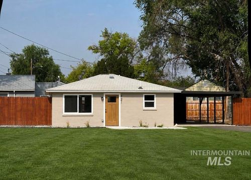 421 Elm St N, Twin Falls, ID, 83301-4838 | Card Image