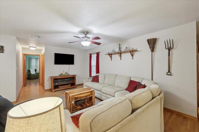 13872 Shellhammer Rd, House other with 4 bedrooms, 2 bathrooms and 3 parking in Winnie TX | Image 6