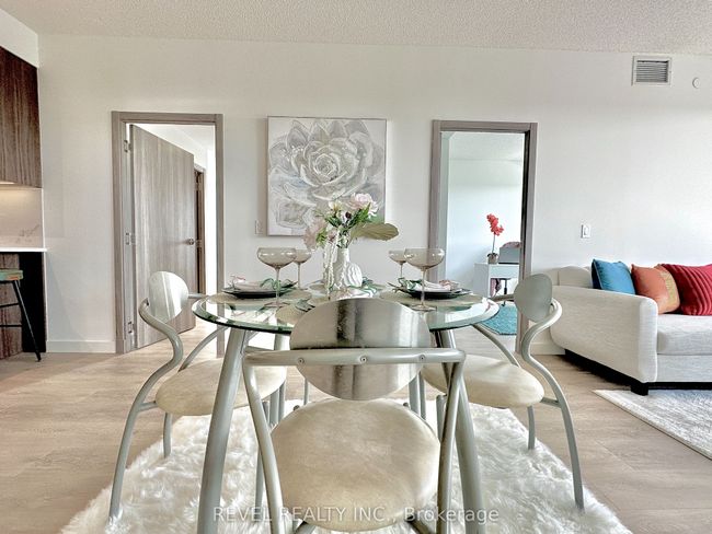 1902 - 25 Mcmahon Dr, Condo with 3 bedrooms, 3 bathrooms and 1 parking in North York ON | Image 13