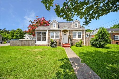2218 Staunton Ave, Portsmouth, VA, 23704-5450 | Card Image