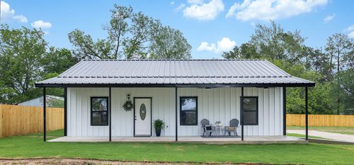 1110 Caldwell St, Lexington, TX, 78947-9666 | Card Image