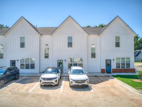 718 E 5th Avenue, Stillwater, OK, 74074 | Card Image