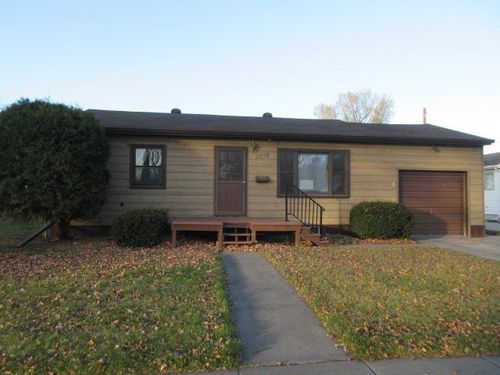 2213 5th Avenue S, Fargo, ND, 58103 | Card Image