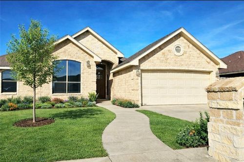 1004 W F St, Mission, TX, 78572-6979 | Card Image
