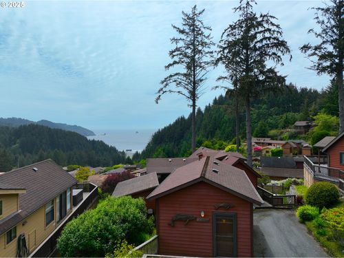 u9-19921 Whaleshead Rd, Brookings, OR, 97415-8367 | Card Image