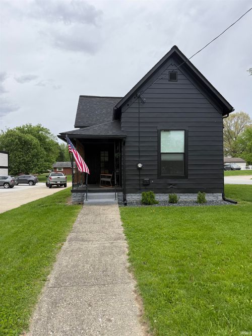 529 W Main St, Greentown, IN, 46936-1022 | Card Image