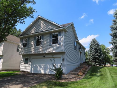 7379 Devin Ln, Shakopee, MN, 55379-7029 | Card Image